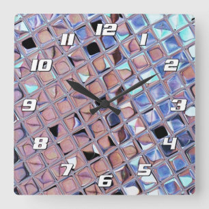 Horloge Carrée Boule à facettes argentée en gros plan   Photo de 