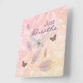 Horloge Carrée Breathe Feuille Butterflies Pastel (Angle)