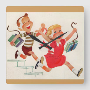 Horloge Carrée brother and sister on theiway to school
