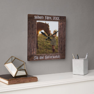 Horloge Carrée Cadre photo faux modifiable en bois brun rustique