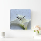 Horloge Carrée Calla lilies on decorative background (Maison)