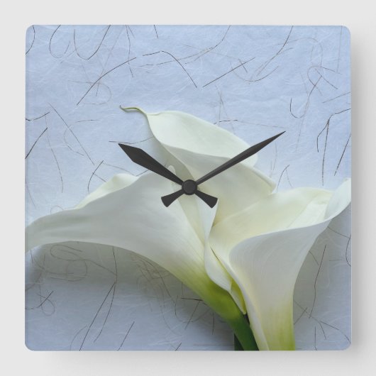 Horloge Carrée Calla lilies on decorative background (Recto)