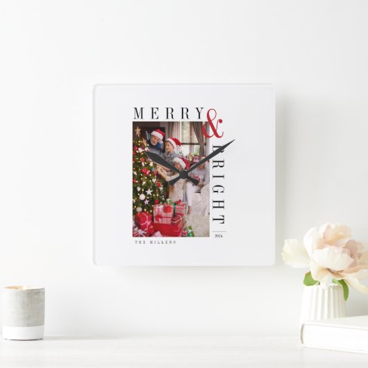 Horloge Carrée Carte Photo de Noël de famille Script moderne (Maison)