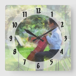 Horloge Carrée Cellist dans le jardin