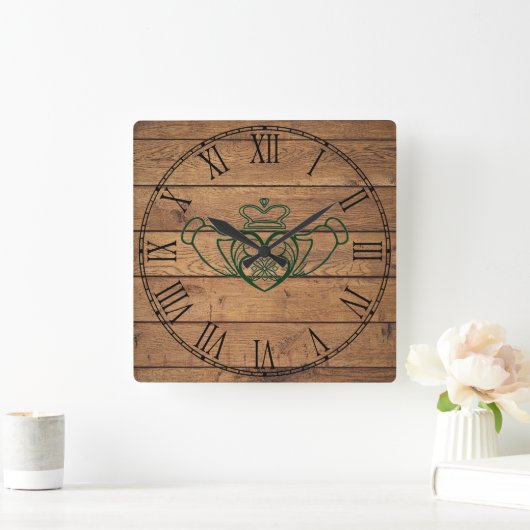 Horloge Carrée Celtic rustique Claddagh (Maison)
