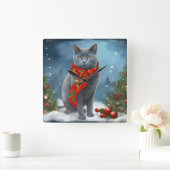 Horloge Carrée Chat bleu russe à Noël de neige (Maison)