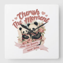 Chercher l'horloge murale de moment