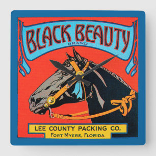 Horloge Carrée Cheval noir de beauté sur l'arrière - plan rouge