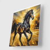 Horloge Carrée Cheval noir traversant l'eau au coucher du soleil (Angle)