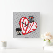 Horloge Carrée Chibi Catwoman rebondit sur Batman (Maison)