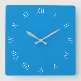 Horloge Carrée Chiffres romains de script blanc sur wccn bleu