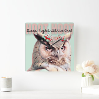 Horloge Carrée Chouette en bois de Whimsical Dormir Nourriture se
