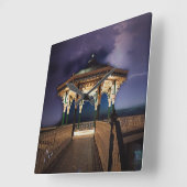 Horloge Carrée Ciel orageux au kiosque de Brighton Beach (Angle)