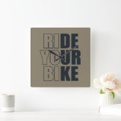 Horloge Carrée Citation de VTT motivationnelle - Cyclisme drôle (Maison)