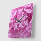 Horloge Carrée Closeup de pivoines roses (Angle)