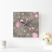 Horloge Carrée Coeurs Whimsical rose et gris, oiseaux et fleurs (Maison)