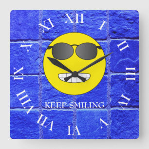 Horloge Carrée Continuez à sourire