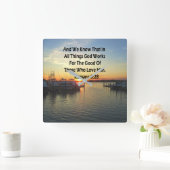 HORLOGE CARRÉE COUCHER DE SOLEIL SUR LE LAC ROMANS 8:28 SCRIPTURE (Maison)