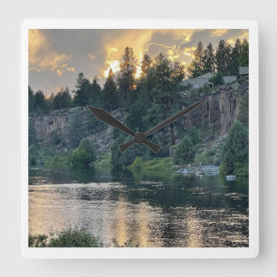 Horloge Carrée Coucher de soleil sur une rivière