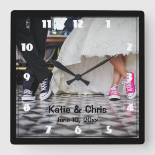 Horloge Carrée Couple mariage dans un style rétro Cinties Diner