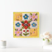 Horloge Carrée Courtepoint en patchwork de fleurs brodées (Maison)