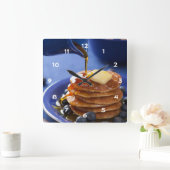 Horloge Carrée Crêpes avec le sirop et la myrtille (Maison)