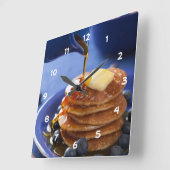 Horloge Carrée Crêpes avec le sirop et la myrtille (Angle)