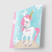 Horloge Carrée Cute licorne aux papillons. (Angle)
