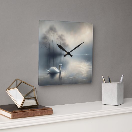 Horloge Carrée Cygne Solitaire Sur Le Lac Misty (Bureau)