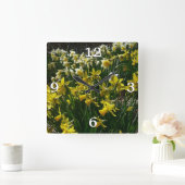 Horloge Carrée Daffodiles jaunes et blancs Fleurs de printemps (Maison)