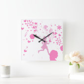 Horloge Carrée Dame rose 2. (Maison)