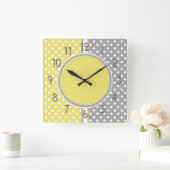 Horloge carrée de pois jaune et gris (Maison)