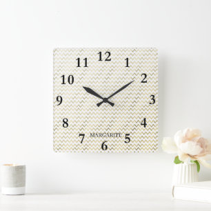 Horloge Carrée Design "v" jaune personnalisé