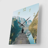 Horloge Carrée Deutéronome 31:8 assis sur le quai (Angle)