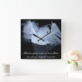 Horloge Carrée Deux plumes de flamme et réflexion (Maison)