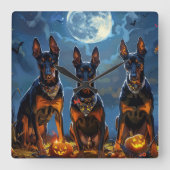 Horloge Carrée Doberman Halloween Épouvantable (Recto)