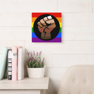 Horloge Carrée Drapeau de couleur des personnes queer de Slippery