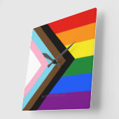 Horloge Carrée Drapeau de fierté Progress Pride de SlipperyJoe si (Angle)