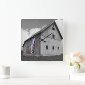 Horloge Carrée Drapeaux de nos agriculteurs - Grange avec drapeau (Maison)