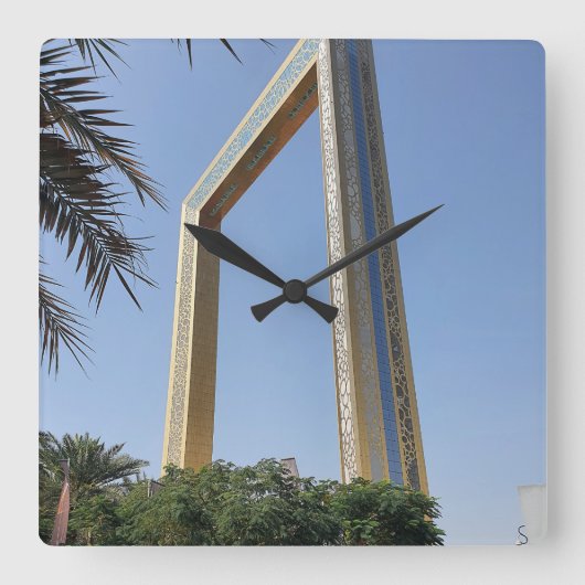 Horloge Carrée Dubai Frame building which located à Zabeel Park (Recto)