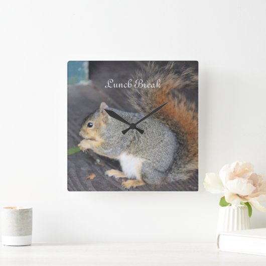 Horloge Carrée Écureuil "Déjeuner Pause" (Maison)