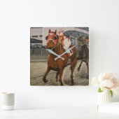 Horloge Carrée Equine Thoroughbred remporte la course de cheval C (Maison)