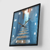 Horloge Carrée Escalier bleu étroit au Maroc (Angle)