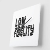 Horloge Carrée Faible fidélité (Angle)