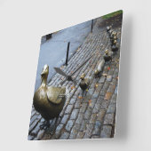 Horloge Carrée Faites Place Aux Colliers ! (Angle)