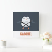 Horloge Carrée festif drôle petit pingouin personnalisé enfants (Maison)