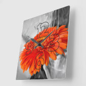 Horloge Carrée Feu sur les pétales (Angle)