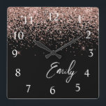 Horloge Carrée Fille Rose noir or bleu Parties scintillant rose M<br><div class="desc">Girly Black and Rose Gold - Blush Pink Sparkle Parties scintillant Script Monogramme Nom Horloge. Cela rend le cadeau parfait pour 16 ans,  mariage,  douche nuptiale,  anniversaire,  baby shower ou bachelorette pour quelqu'un qui aime le luxe glam et les styles chic.</div>