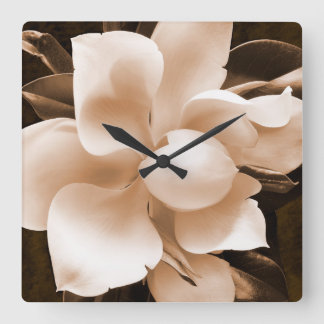 Horloge Carrée Fleur blanche Magnolia Sepia Arrière - plan noir