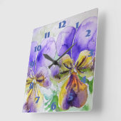 Horloge Carrée Fleur de pensée à l'aquarelle violette Viola  (Angle)